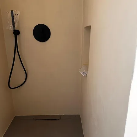 Inutile, Ma Non Troppo! شقة كاستلنوفو ني مونتي
